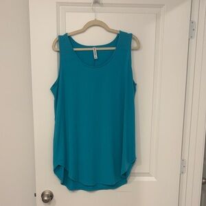 Zenana Outfitters Aqua Sleeveless Top